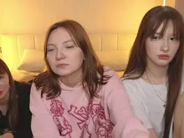Chaturbate Live Sex Cam of _reverse_gang_