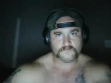 Chaturbate Adult Video Chat of bearded4urpleasure