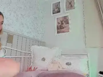 Chaturbate Live Sex Cam of kitty__sophie