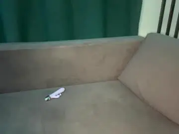 Chaturbate Live Sex Cam of lessiemccoyle