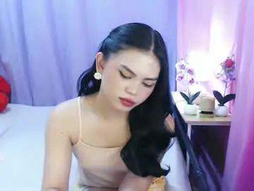 Chaturbate Free Porn Cam of yourlovelytranspinay
