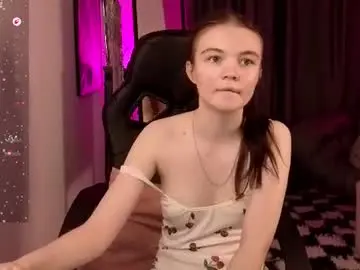 Chaturbate Watch Live Sex Cams of emmasmall