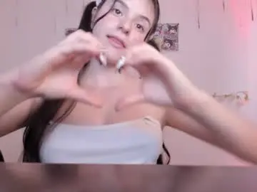 Chaturbate Nude Webcam of coralinexxx07