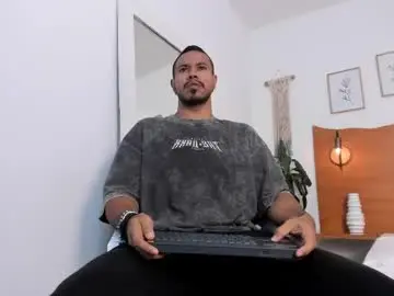 Chaturbate Live Sex Cam of killua_zagarra_