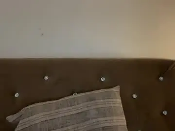 Chaturbate Live Sex Cam of micaganda1