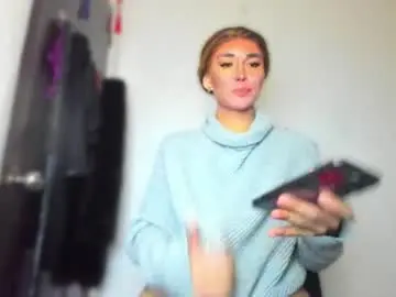 Chaturbate Live Sex Cam of transnextdoor_