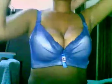 Chaturbate Best live sex cam show of aurelie586