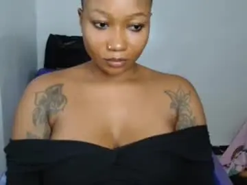 Chaturbate Live Sex Cam of juicyxpink