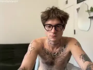 Chaturbate Adult Webcam of prettyboyszn