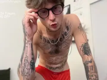 Chaturbate Nude Webcam of prettyboyszn