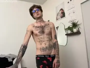 Chaturbate Live Sex Cam of prettyboyszn
