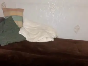 Chaturbate Live Sex Cam of thepyngwieee