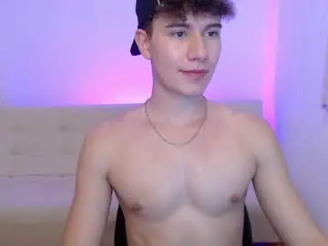 Chaturbate Live Porn of adrian_morelli
