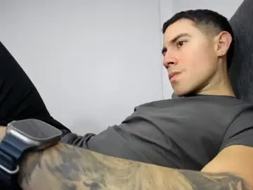 Chaturbate Live Sex Cam of andresjuan92