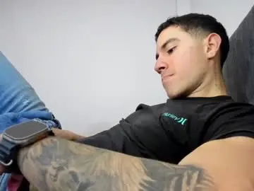 Chaturbate Live Sex Cam of andresjuan92