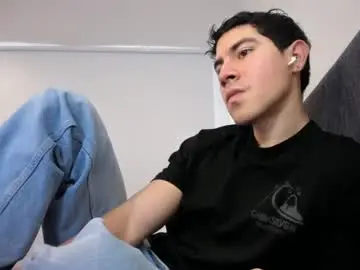 Chaturbate Live Sex Cam of andresjuan92
