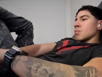 Chaturbate Live Sex of andresjuan92