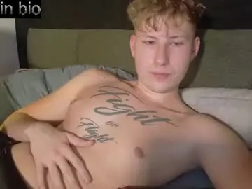 Chaturbate Live Sex of lildyl06