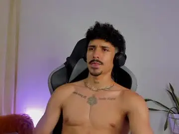 Chaturbate Free Porn Cam of lukeetaylor_
