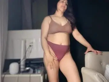 Chaturbate Live Sex Cam of ema_lov3