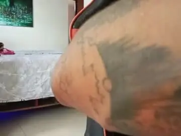 Chaturbate Sex Cam of adam_valencia