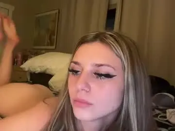 Chaturbate Private Sex Chat of brieaviolet