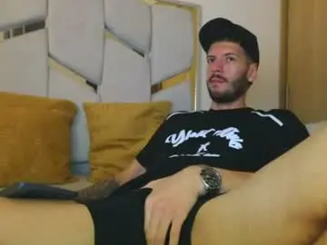 Chaturbate Sex Cam of max_tayloor