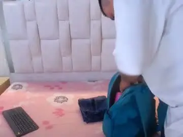 Chaturbate Live Sex Cam of samanthaysantiagofon