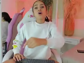 Chaturbate Adult Video Chat of carolinefyre