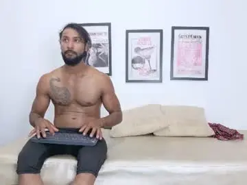 Chaturbate Live Sex Cam of zowi_and_nadir