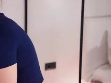 Chaturbate Live Sex Cam of alodiaacomb