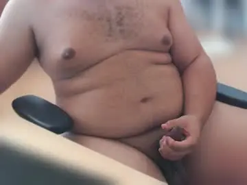 Chaturbate Live Sex Cam of daddy_b34r