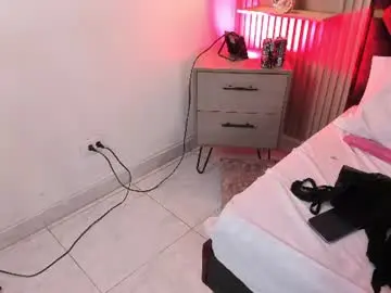 Chaturbate Live Sex Cam of ivybloom_