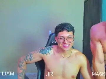 Chaturbate Live Sex Cam of liiam_jesus