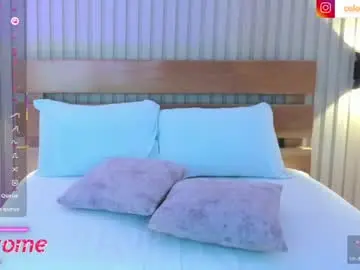 Chaturbate Live Sex Cam of soffia_modre