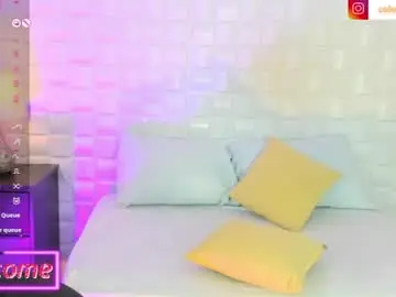 Chaturbate Live Sex Cam of soffia_modre