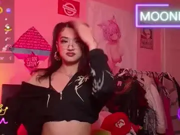 Chaturbate Free Live Porn of moonfiredance