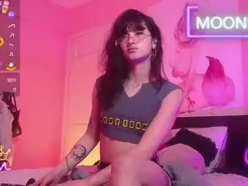 Chaturbate Best live sex cam show of moonfiredance