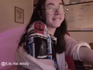 Chaturbate Live Sex Cam of emily_pearl_