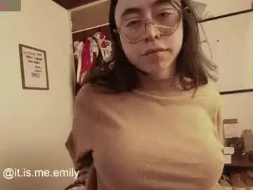 Chaturbate Free Porn Cam of emily_pearl_