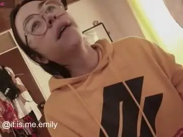 Chaturbate Live Porn of emily_pearl_