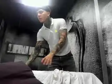 Chaturbate Live Sex Cam of gury_tattoo