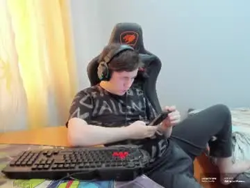 Chaturbate Adult Video Chat of iliaskrislove
