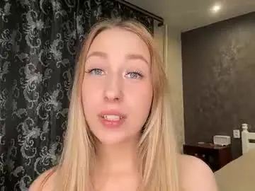 Chaturbate Live Sex Cam of dorethaboomershine