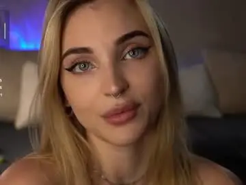 Chaturbate Live Sex Cam of beckymadsons