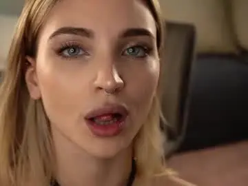 Chaturbate Best live sex cam show of beckymadsons