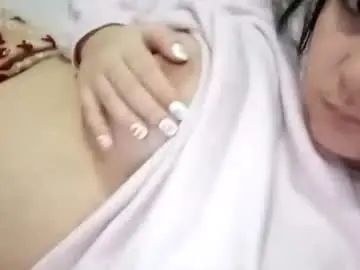 Chaturbate Watch Live Sex Cams of ellielee1