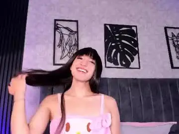 Chaturbate Watch Live Sex Cams of mia_candy_7