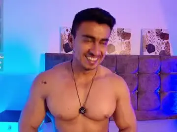 Chaturbate Watch Live Sex Cams of chris_clarck