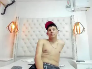 Chaturbate Free Live Porn of carl_west2
